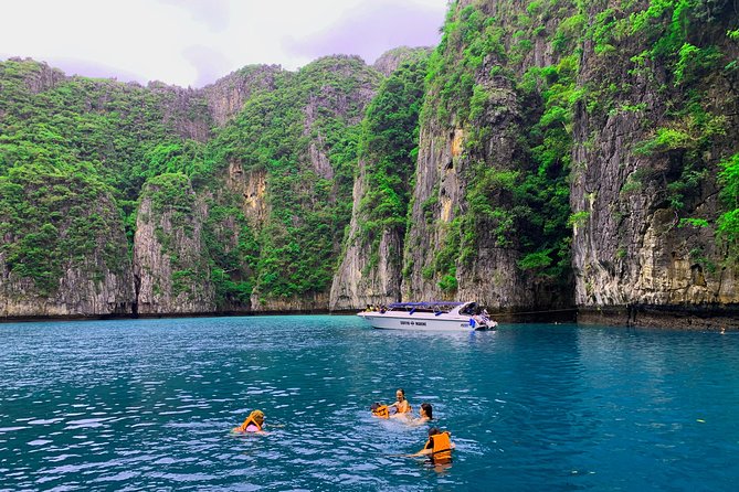 12 Islands Overnight Tour - Snorkeling without flippers: what that changes for your swim