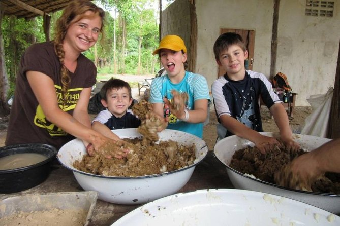 2 day 1 night Elephant World Kanchanaburi from Bangkok - Elephant bathing and hands-on contact: how to judge the experience on your terms