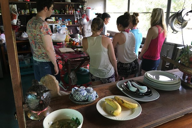 2 days 1 night: Explore Countryside and exclusive Homestay. - Wat Pha Lat Monk’s Trail: A Guided Hike With Quiet Temple Energy