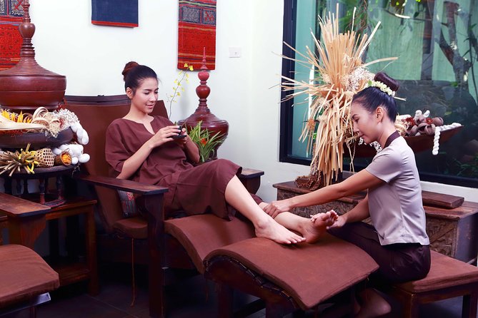 2 Hour Relaxation Luxury Spa Package at Fah Lanna Spa - Old City Branch - Finding Fah Lanna Spa Old City without stress