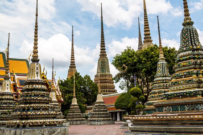 3-Hour Bangkok Walking Tour: Wat Pho and Wat Arun - Wat Arun: the Temple of Dawn and those mosaic chedis
