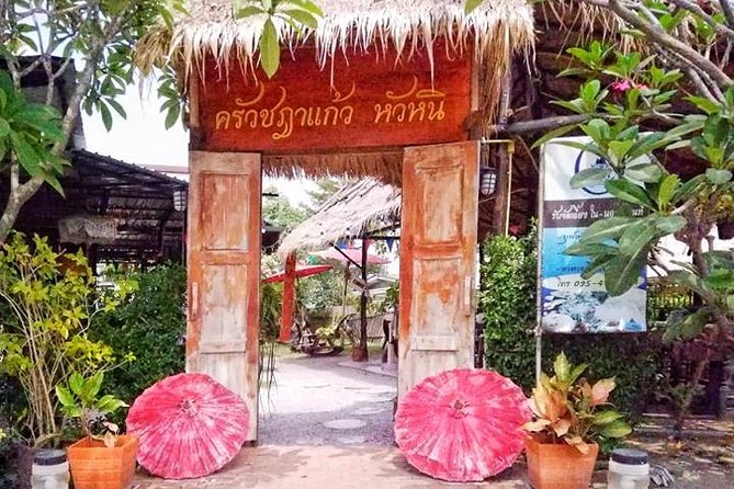 4 Corners of Thailand: A Taste Sensation Food Tour in Hua Hin - Stop 1: the three-restaurant stretch built around Isaan, Northern, and Southern flavors