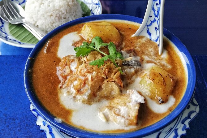 4 Corners of Thailand: A Taste Sensation Food Tour in Hua Hin - Scenic stops: seaside mood and a king’s summer palace connection