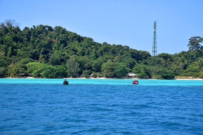 4 Island Snorkel Tour to Emerald Cave by Speed Boat from Koh Lanta - Between Islands: Smaller Karst Isles and Snorkeling Caves
