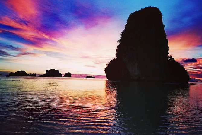 4 Islands Sunset + Plankton, Semi-Private Tour only 12 Guests - Stop 2: Tup Island for swimming and a classic sunset-facing view