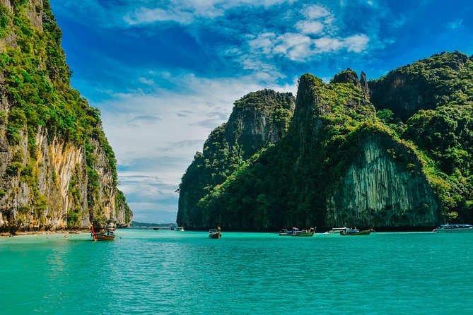 4 PEARLS OF ANDAMAN SEA (PHIPHI, KRABI, JAMES BOND, RANG YAI) - 2 Days 1 Night - Sunset viewpoint and Slinky Beach Bar: where the party energy starts