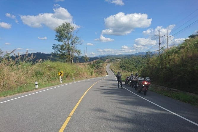 5 Day Motorcycle Tour (Fantastic Lanna Kingdom) from Chiang Mai, Thailand - White Temple, Phayao lake, hot springs, and the last scenic run back