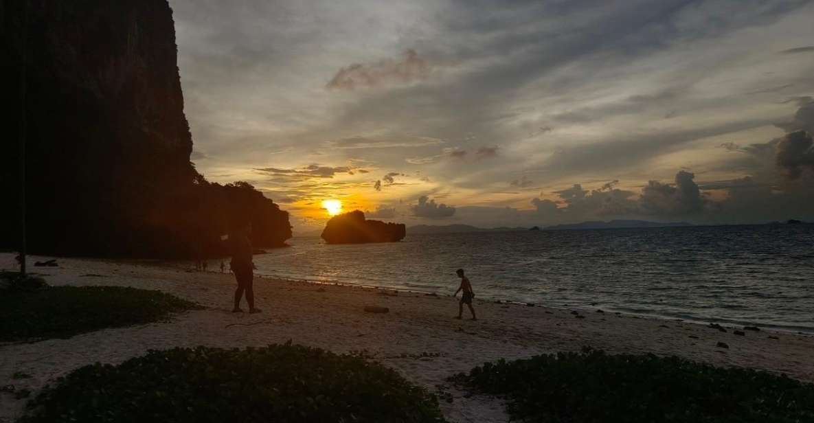 7 Island Sunset by Speed Boat - Pickup, timing, and how the day flows (without feeling frantic)
