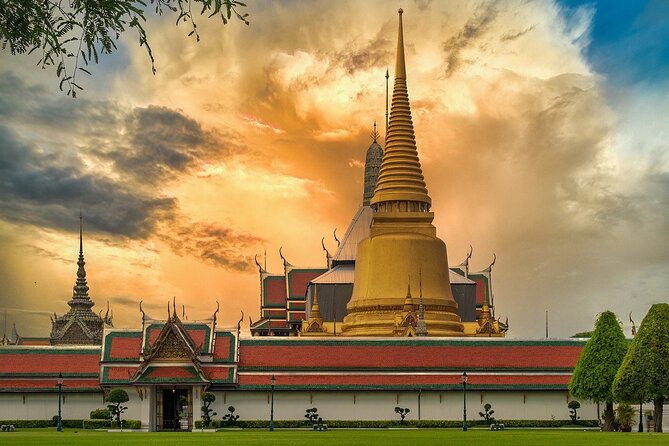8 Hours Tuk Tuk Private Tour within Bangkok Area: Customed Trips - Wat Phra Chetuphon: the Reclining Buddha that sets the day’s mood
