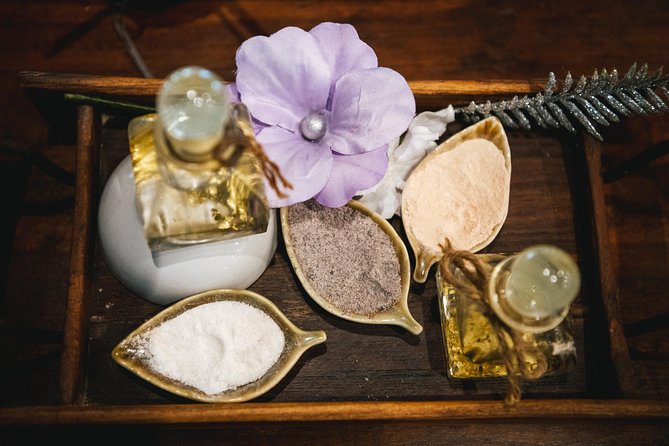 90 mins of Relaxing Foot and Back with thai balm or Oil - The private room comfort you’ll actually feel