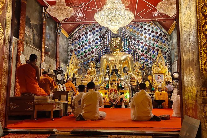 A must: Serene Sunrise, temple at dawn to beat the crowd & Alms to monks - Breakfast and Mobile Tickets: The Little Things That Make Dawn Work