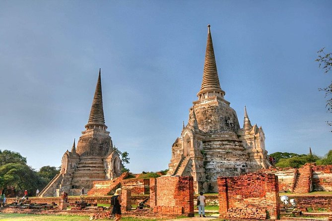 Afternoon Ayutthaya & Ancient Temples at UNESCO site By Road - Stop 4: Wat Chaiwatthanaram and the prayer-and-photo memory zone