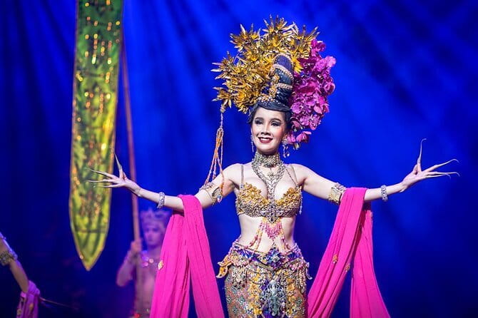 Alcazar Cabaret Show Pattaya V.I.P Ticket - Photo Time With Performers: Enjoy It, But Confirm the Details