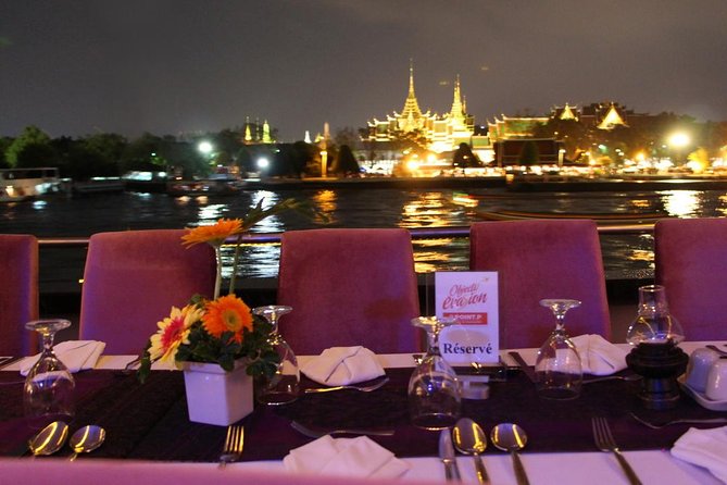 Amazing Chaophraya Dinner Cruise Experience - Asiatique and the Riverfront Pre-Game Moment