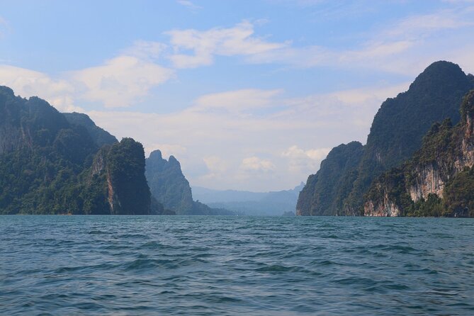 Amazing One Day Trip At Cheow Larn Lake From Khao Lak - Smiley Lakehouse After Lunch: Kayak Option and Emerald-Pool-Style Time