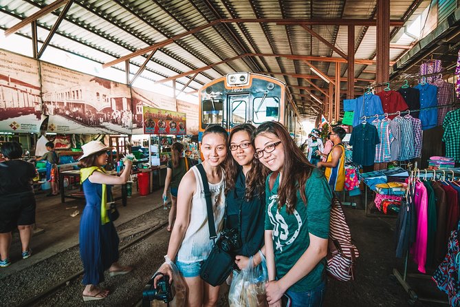 Amphawa Floating & Maeklong Railway Train Market (Small Group) - Should you book this Amphawa and Maeklong small-group tour?