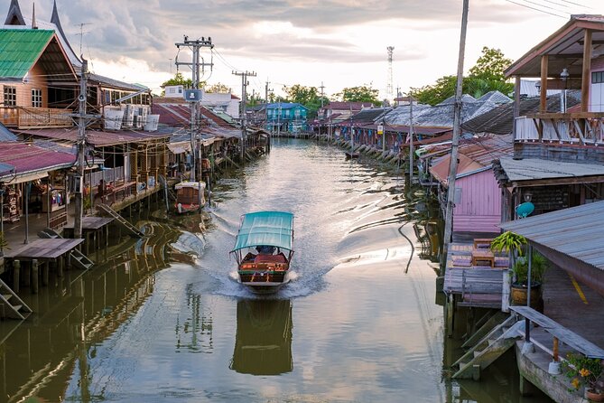Amphawa Floating Market & Maeklong Railway Train Market Tour - Amphawa Floating Market: What You’ll Really See Along the Canal