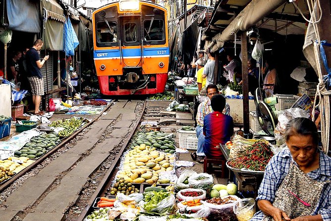Amphawa Floating Market Tour with Maeklong Railway Market (SHA Plus) - Stop 2: Mae Klong Railway Market (Hoop Rom Market) and the Train Through It