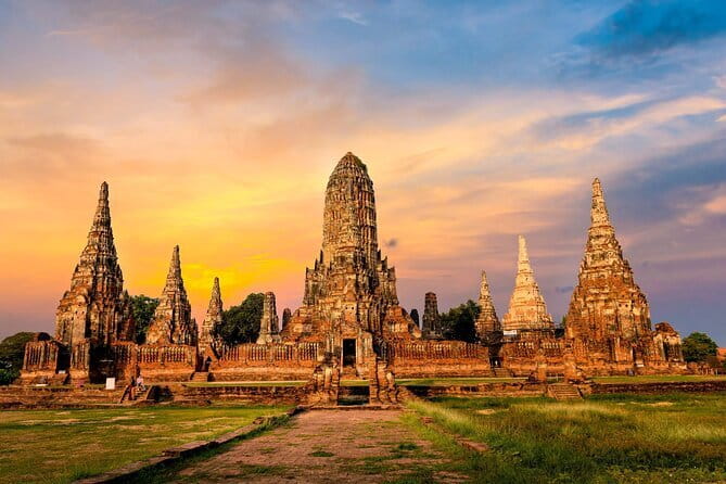 Ancient City & Temples of Ayutthaya ( UNESCO ) by River Cruise with Buffet Lunch - The return cruise: why the photo angle feels like value