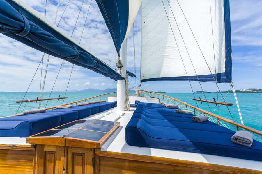 Ang Thong Full-Day Discovery Cruise from Koh Samui - Calm sailing to Ang Thong: why this feels less rushed