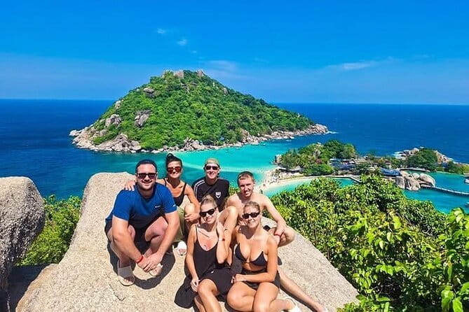 Ang Thong Marine Park Adventure with Kayaking and Lunch - Kayaking and the emerald lake moment