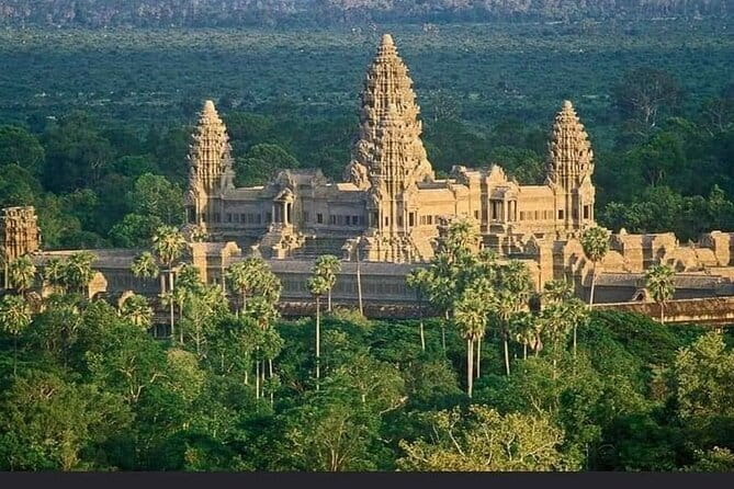 Angkor Wat 2-Day Tour from Bangkok - Crossing at Poipet: the part you should not underestimate