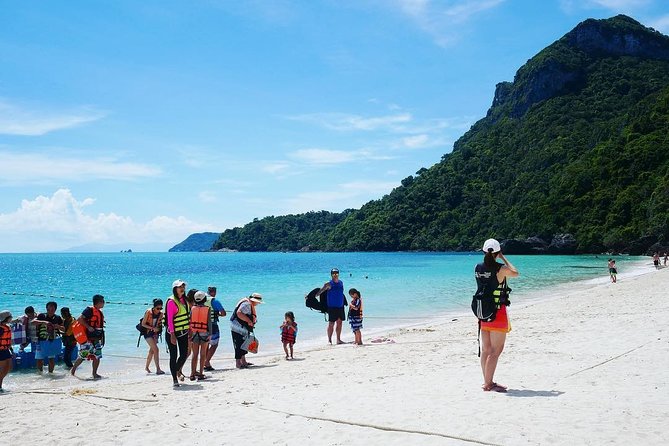 Angthong National Marine Park Snorkeling Trip By Big Boat From Koh Samui - What’s included on board (and why that matters on a long day)