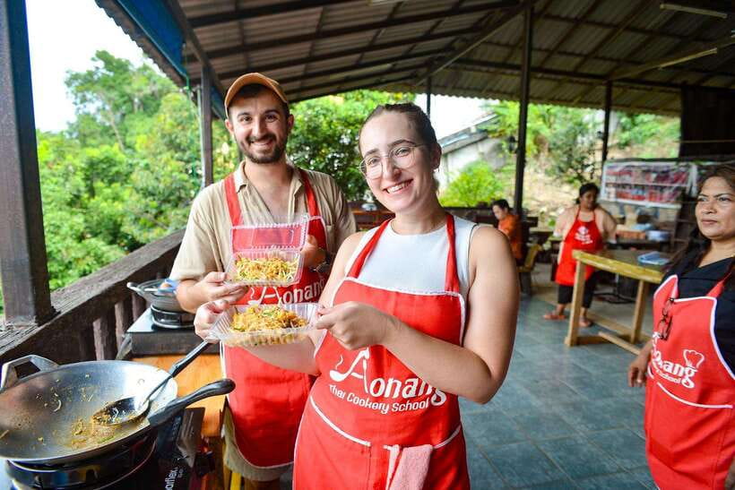 Ao Nang: Half-Day Thai Cooking Class Krabi Province - Spice level and vegetarian choices that don’t feel like a compromise