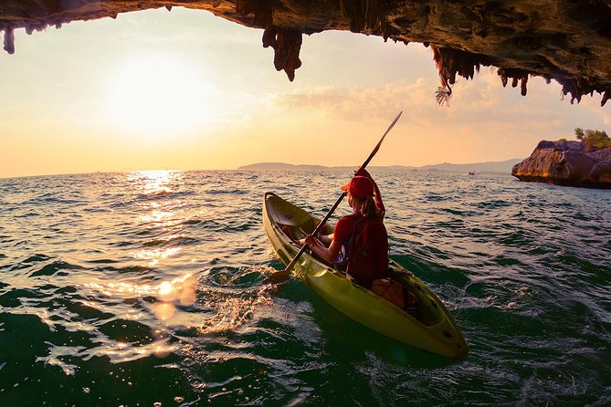 Ao Thalane Bay Sea Kayaking Adventure from Krabi (SHA Plus) - The beach Thai lunch stop: how it fits the day