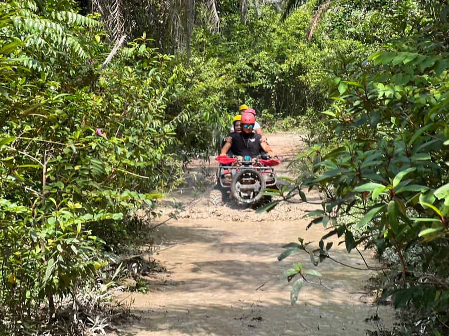 ATV adventure and shooting range - Shooting at the Thai-owned range: instruction matters more than the hype