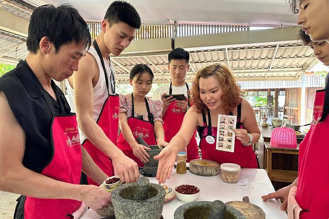 Authentic Thai Cooking Class and Farm Visit in Chiang Mai - What you’ll actually learn at the stove