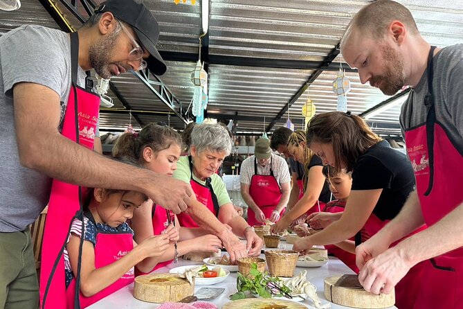 Authentic Thai Cooking Class and Farm Visit in Chiang Mai - Picking your dishes: a simple strategy