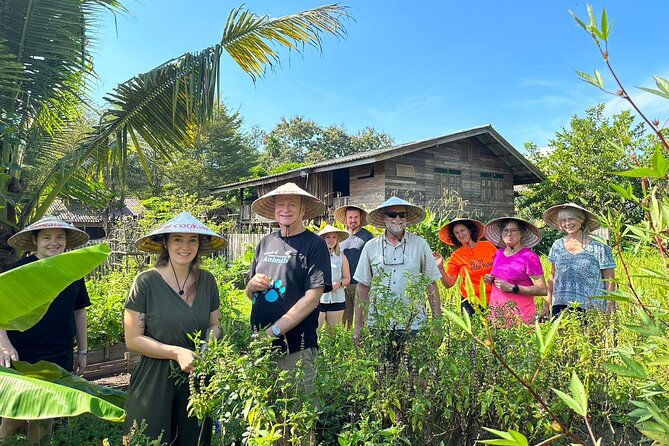 Authentic Thai Cooking Class and Farm Visit in Chiang Mai - Tha Phae Gate meeting point and pickup zone: easy access