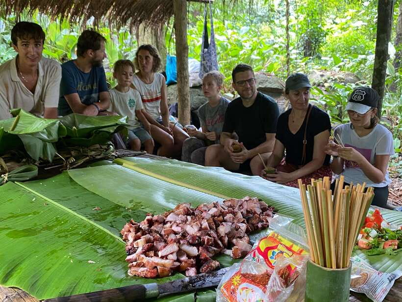 Authentic trek only walk in Chiang Rai jungle - Guides, Safety Briefing, and Staying Confident on Steep Ground