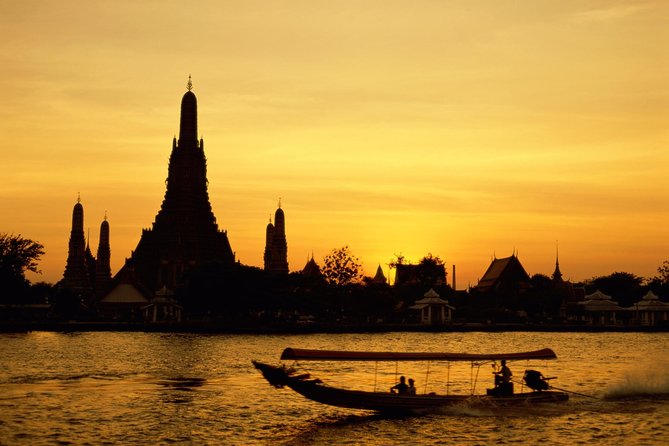 Ayutthaya Ancient City - Wat Yai Chai Mongkol: Golden statues and a huge stupa moment