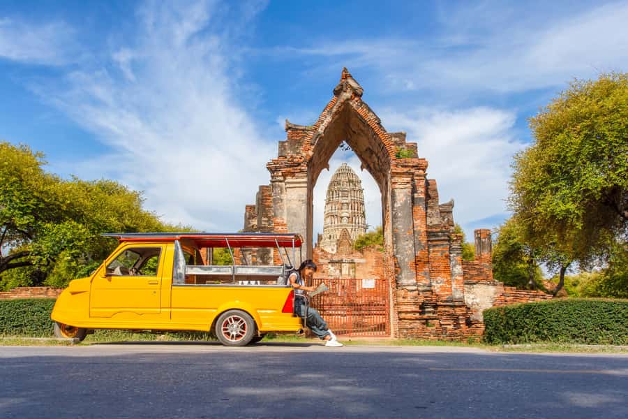 Ayutthaya Day Tour: Ancient Trade Route Temples River Cruise - The Wat Mahathat stop that makes the whole trip click