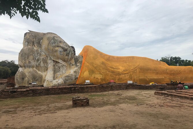 Ayutthaya Day Tour By Coach and Cruise - Viharn Phra Mongkhon Bophit: bronze Buddha style and details