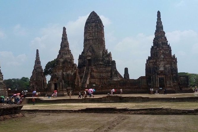 Ayutthaya Guided UNESCO Heritage Tour Including Lunch & Transfers - Wat Mahathat: the tree-root Buddha you came for