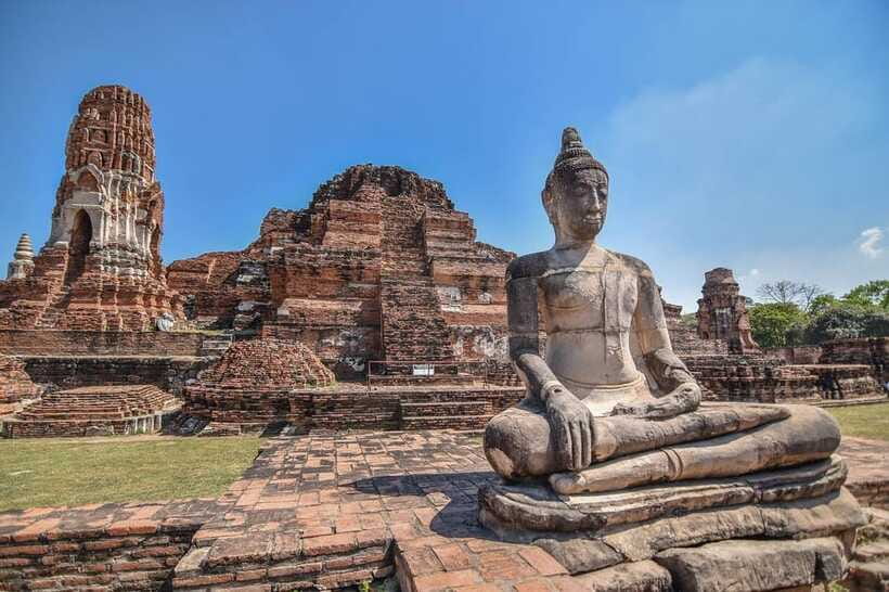 Ayutthaya Historical Park - Full-Day Private Temple Tour - Wat Lokayasutharam: a big reclining Buddha for a quieter reset