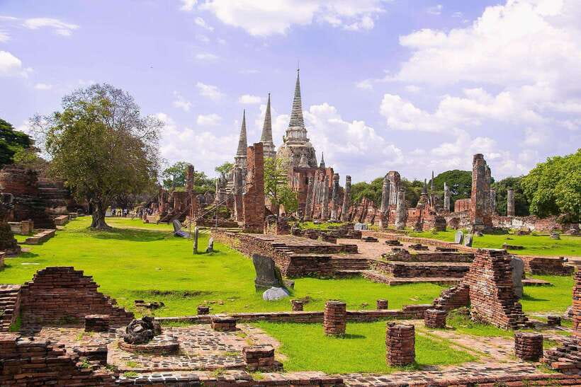 Ayutthaya Historical Park - Full-Day Private Temple Tour - What to bring for Ayutthaya heat and temple stone
