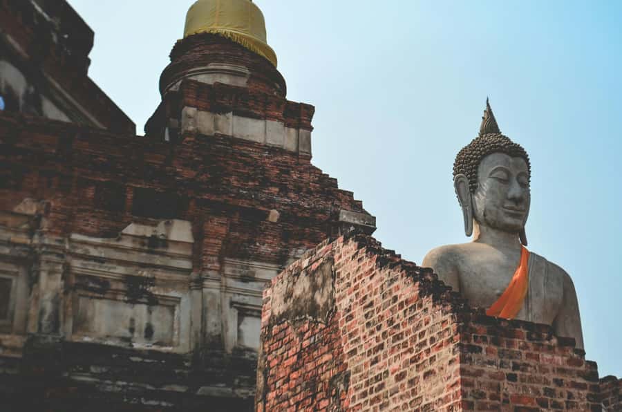 Ayutthaya: Sunset Bike Tour and Scenic Boat Ride - Wat Ratchaburana, Wat Phra Ram, and the Illuminated Ruin Route