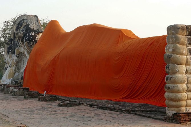 Ayutthaya Sunset Tour: UNESCO Temples & Peaceful River Cruise - Wat Mahathat: The Tree-Root Buddha Moment You Came For