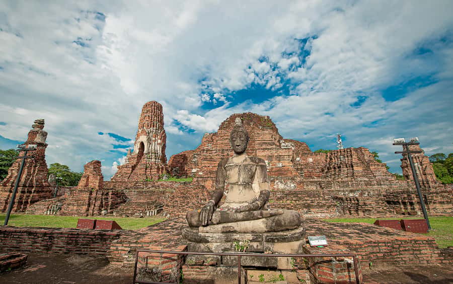 Ayutthaya: UNESCO Heritage Temples and Cafe Day Tour - Drop-Off in Bangkok: Ending at Siam Paragon (and Staying Flexible)