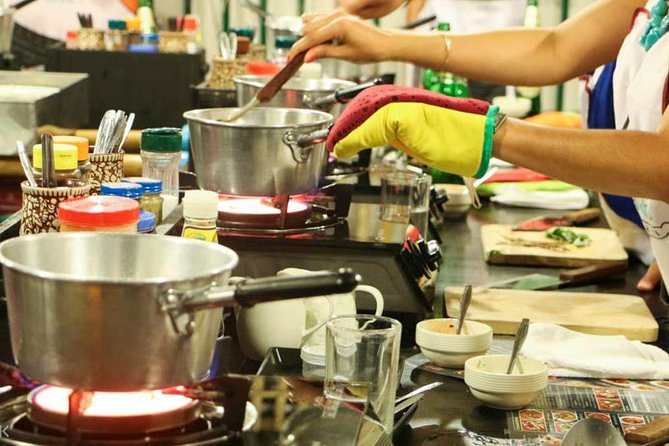 Baan Hongnual: Authentic Thai Cooking & Market Experience - The Lanna-style school: where the lesson feels personal