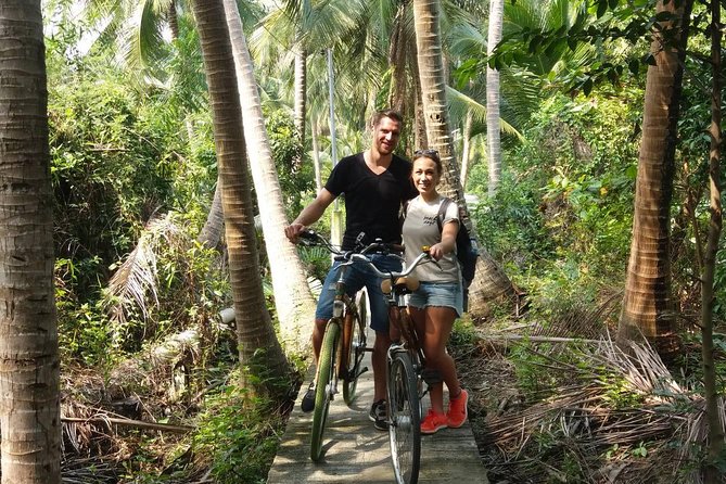 Bamboo Bicycle Tour in twilight: watch dancing Fireflies in Bangkok - Stop 4: Bang Krachao Pier, Thai dinner on the water, then out on the river