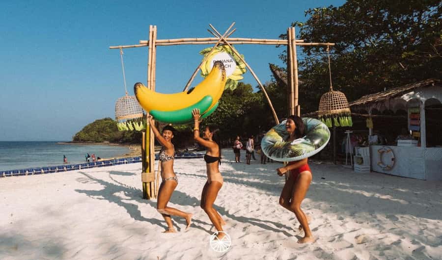 Banana Beach at Koh Hey: Phuket’s Speedboat Paradise - Parasailing, banana boat, banana swing, or a clear kayak: what’s actually included