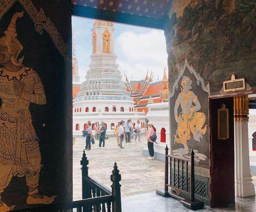 Bangkok: 2 Hours Grand Palace & Wat Pho Private Tour - Price and logistics: what’s included, what to pay in cash