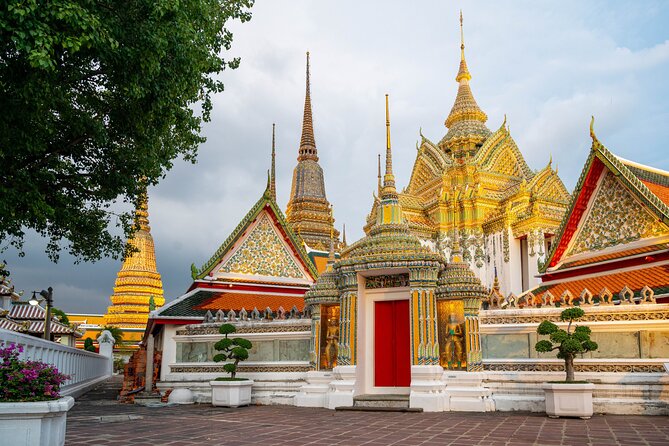 Bangkok 3 Temple Walking Tour: Wat Arun, Wat Pho, Wat Traimit - Who This Tour Suits Best (and Who Should Skip It)