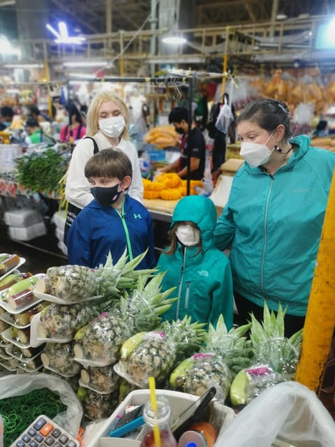 Bangkok: A 4 Hours Tuk Tuk Sightseeing Tour Iconic Landmarks - Pak Klong Talad flower market: lotus folding + the real textures