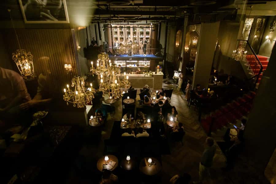 Bangkok: Abandoned Mansion Exclusive F&B Package - Room Layout and Comfort: The Tight Seating Trade-Off